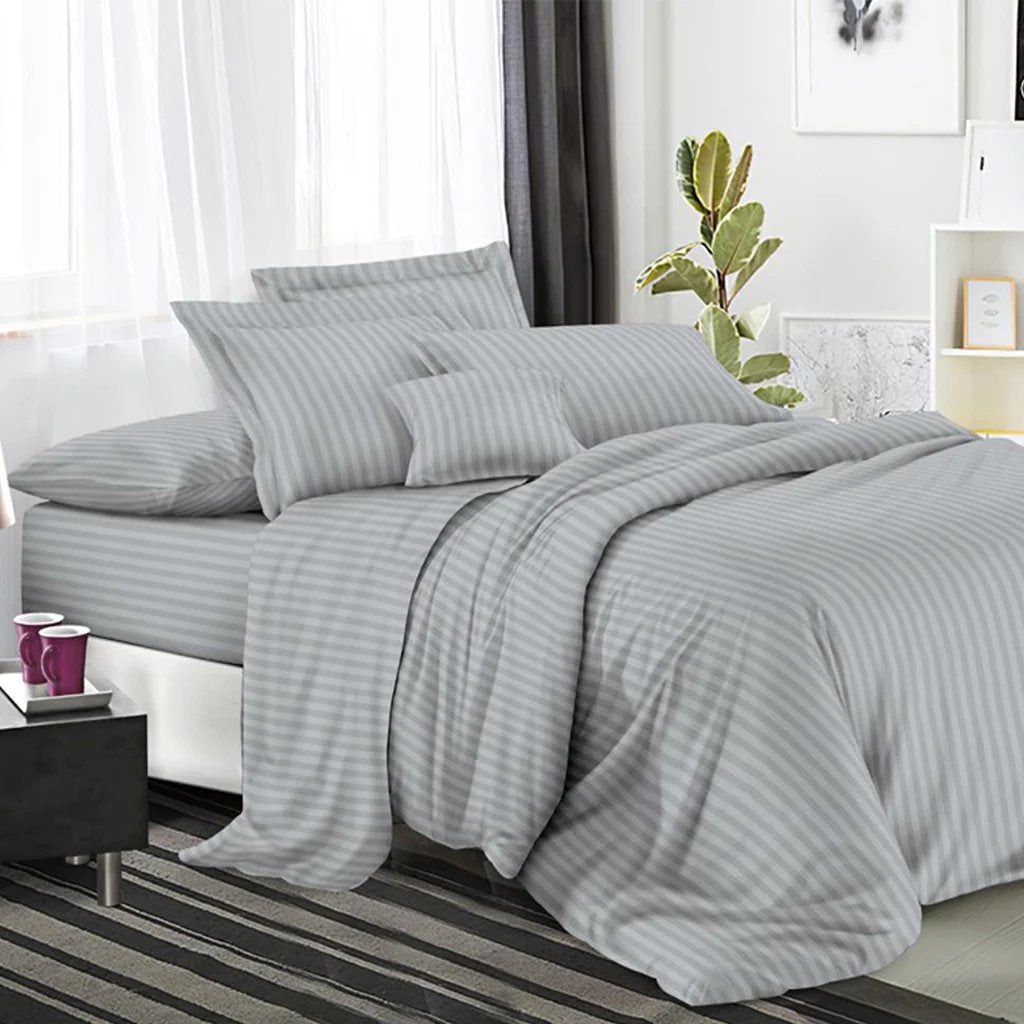 Elegant 6-Piece Striped Satin Comforter Set – Luxurious Bedding Collection